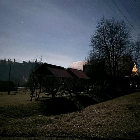 Gostynna Rodyna Hotell Izki Exteriör bild