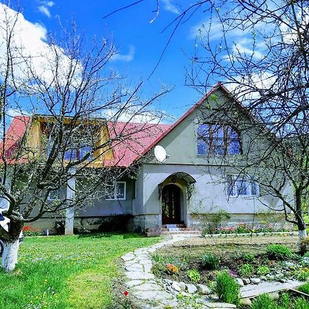 Gostynna Rodyna Hotell Izki Exteriör bild