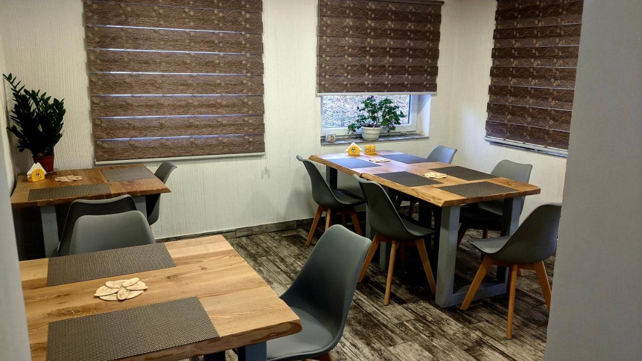Gostynna Rodyna Hotell Izki Exteriör bild
