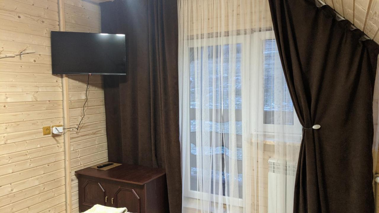 Gostynna Rodyna Hotell Izki Exteriör bild