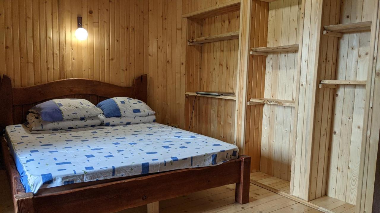 Gostynna Rodyna Hotell Izki Exteriör bild