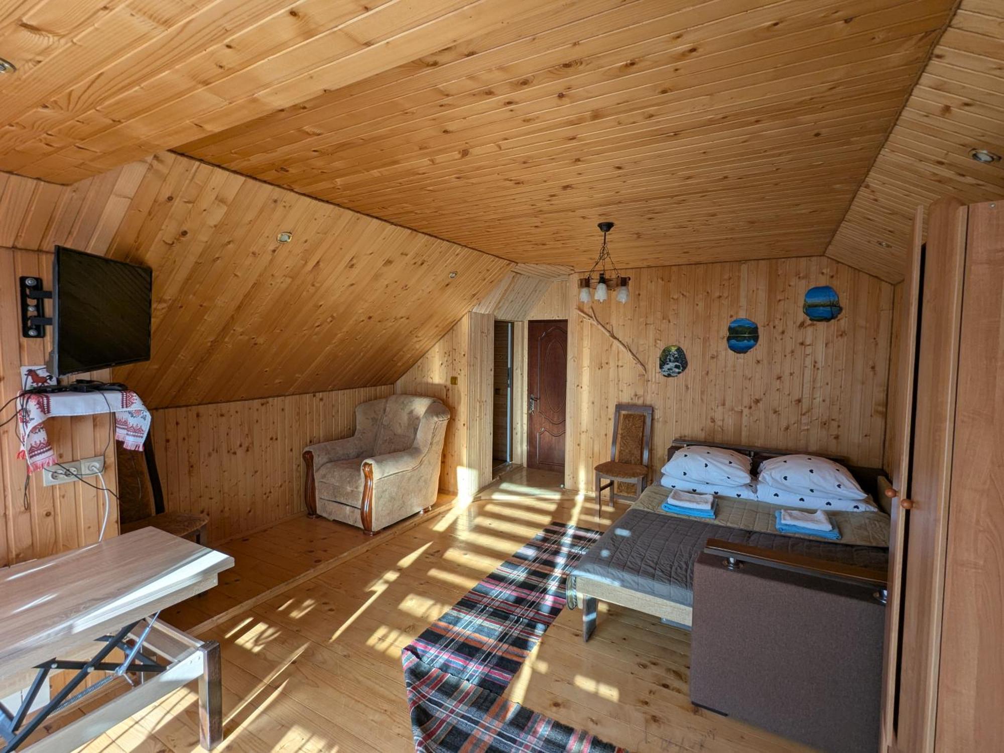 Gostynna Rodyna Hotell Izki Exteriör bild