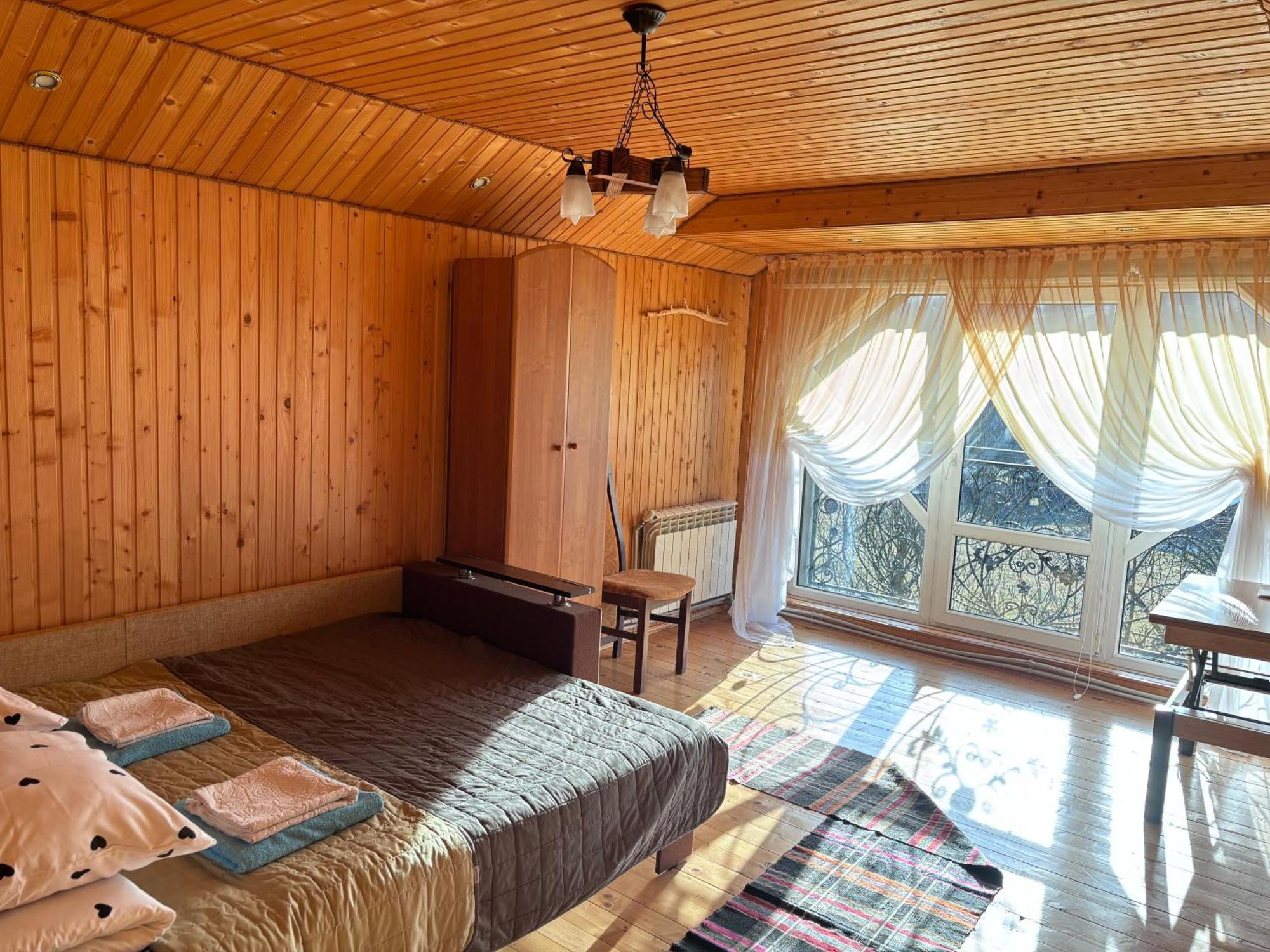 Gostynna Rodyna Hotell Izki Exteriör bild