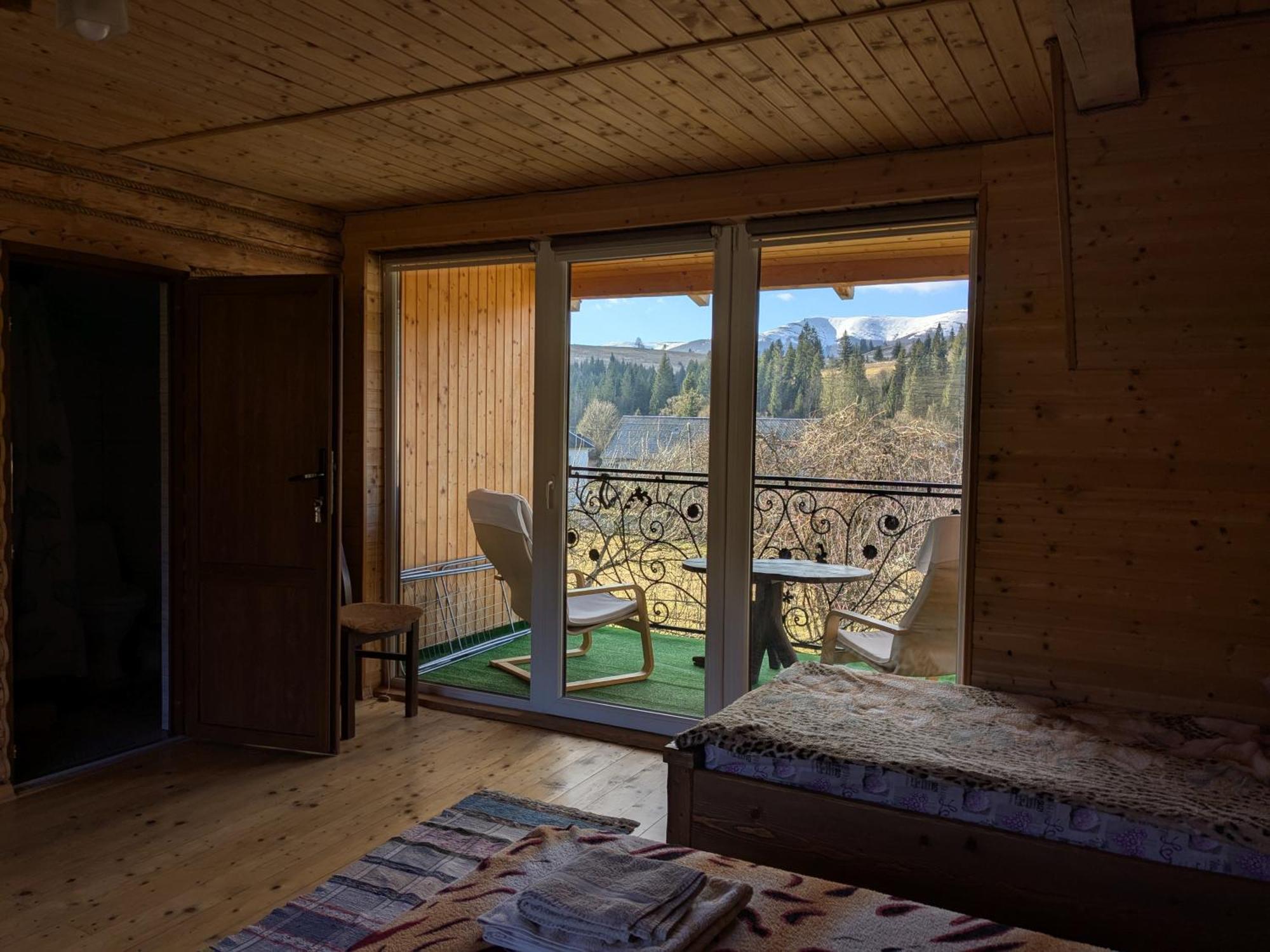 Gostynna Rodyna Hotell Izki Exteriör bild