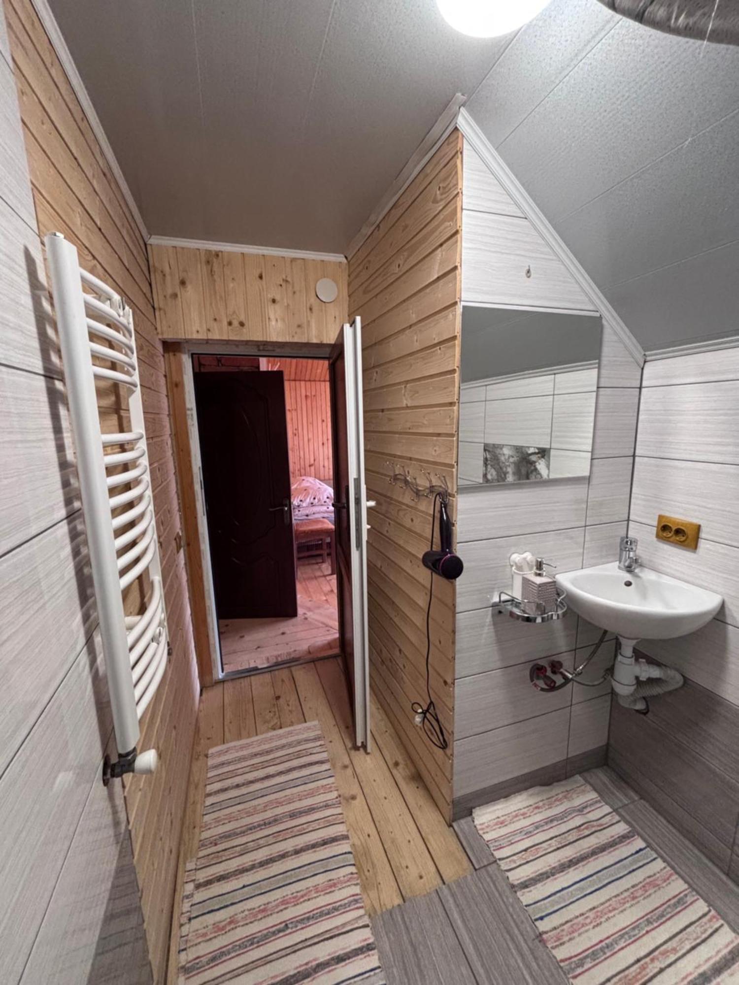 Gostynna Rodyna Hotell Izki Exteriör bild