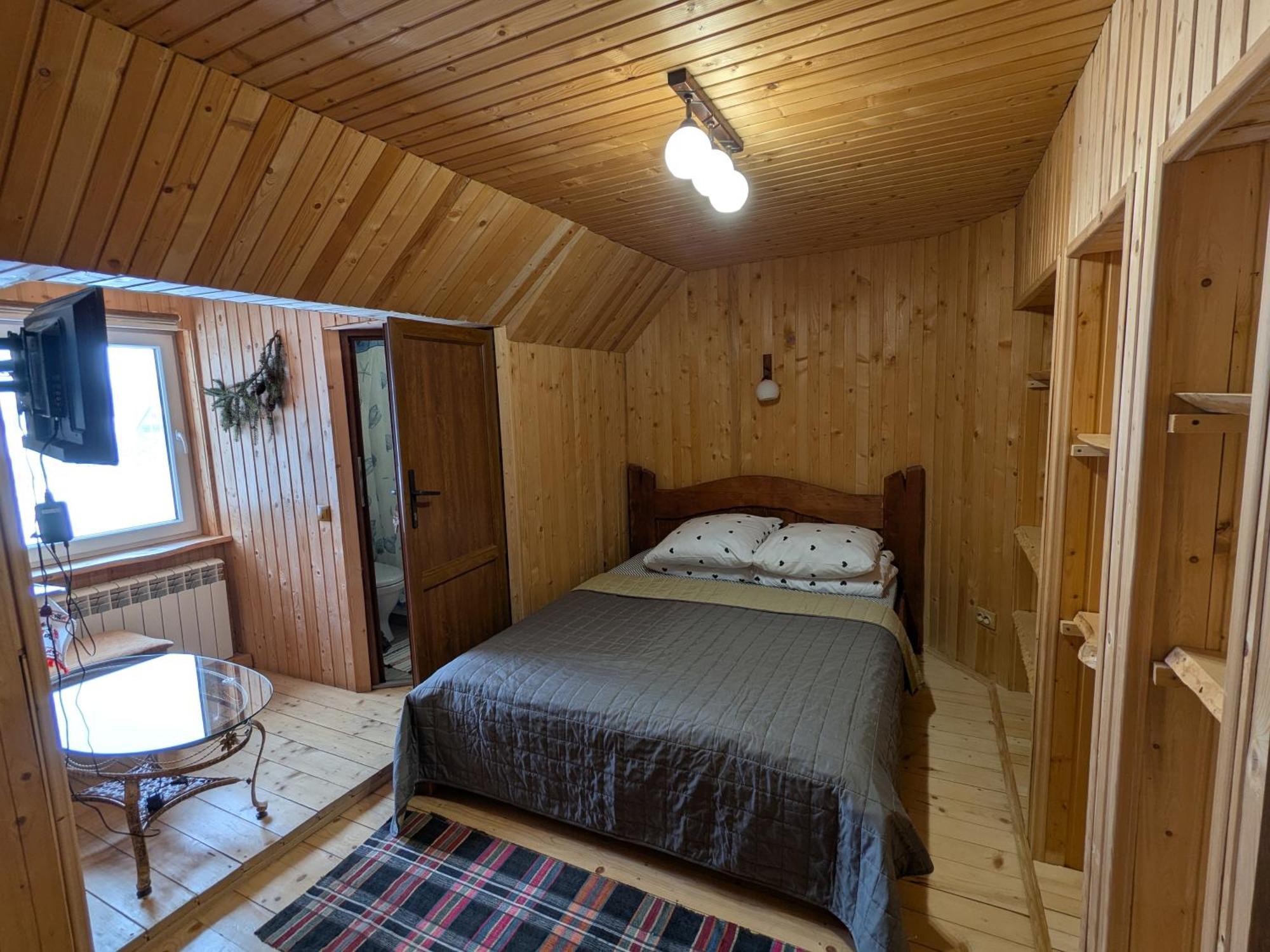 Gostynna Rodyna Hotell Izki Exteriör bild
