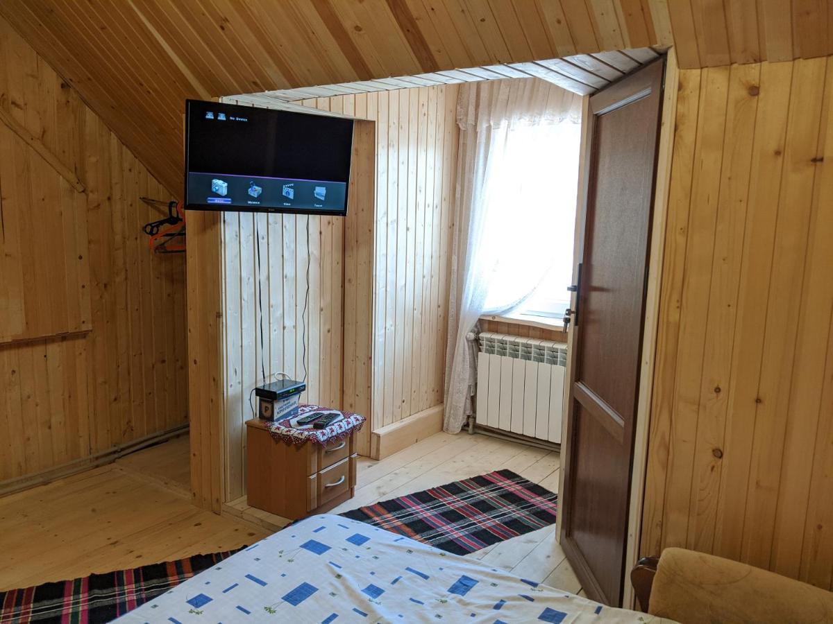 Gostynna Rodyna Hotell Izki Exteriör bild