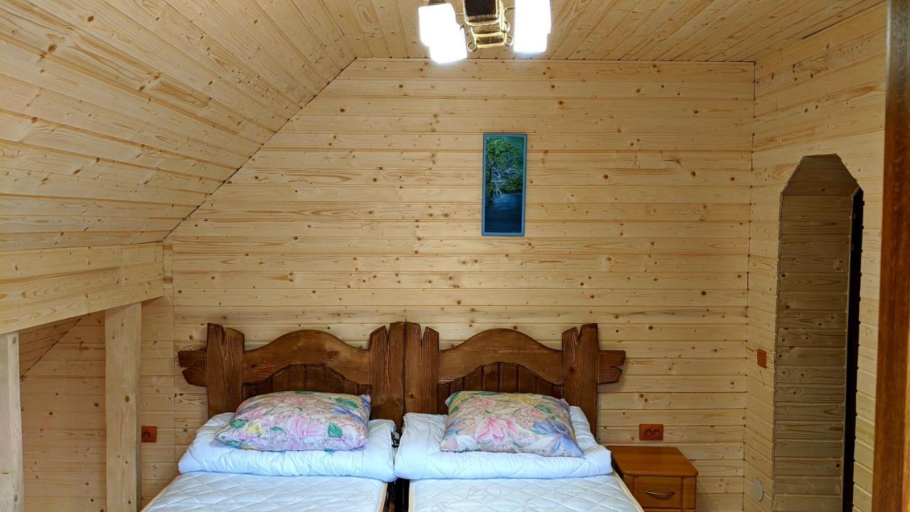Gostynna Rodyna Hotell Izki Exteriör bild