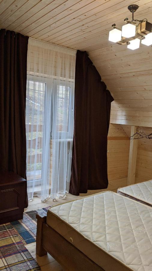 Gostynna Rodyna Hotell Izki Exteriör bild